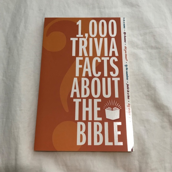 Strong and Courageous Journal with 1000 Trivia Facts About The Bible Bundle - Picture 3 of 16